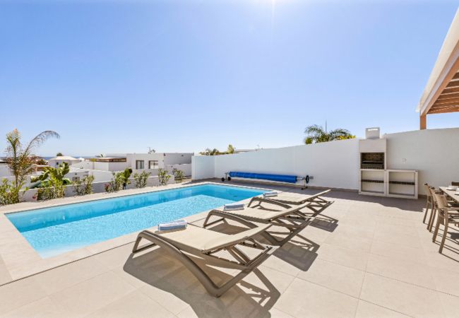 Villa à Playa Blanca - Villa Los Altos Deva 12A by Escape Home 