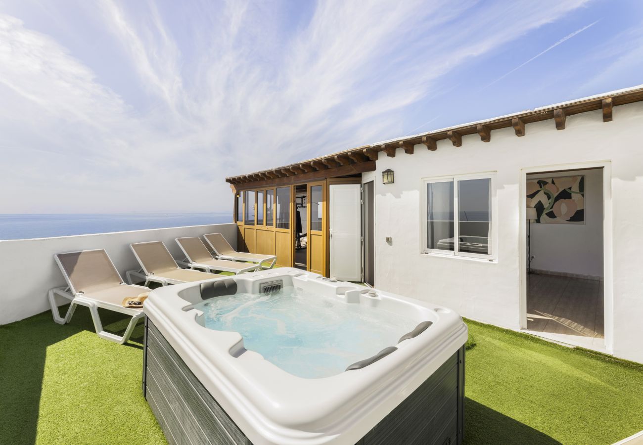 Villa à Puerto del Carmen - Villa Santa Rosa La Peñita by Escape Home