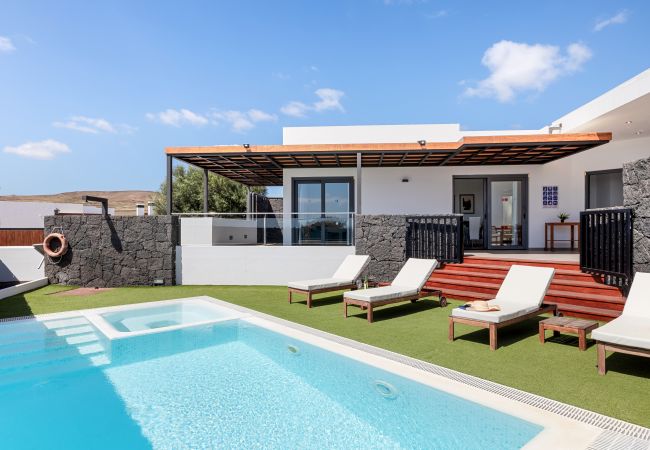 Villa à Puerto Calero - Casa Carlota by Escape Home