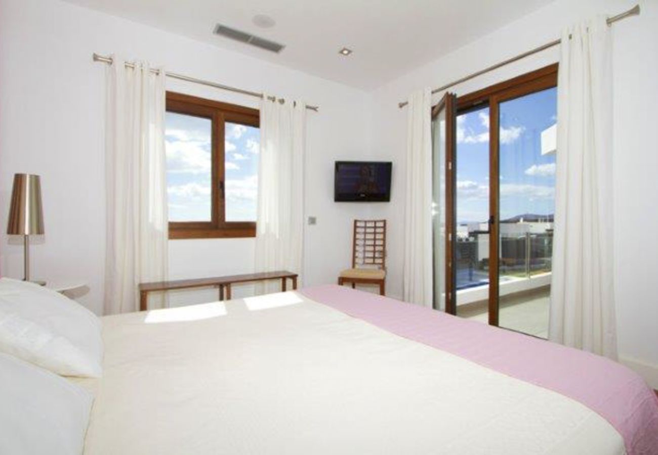 Villa à Puerto Calero - Casa Carlota by Escape Home