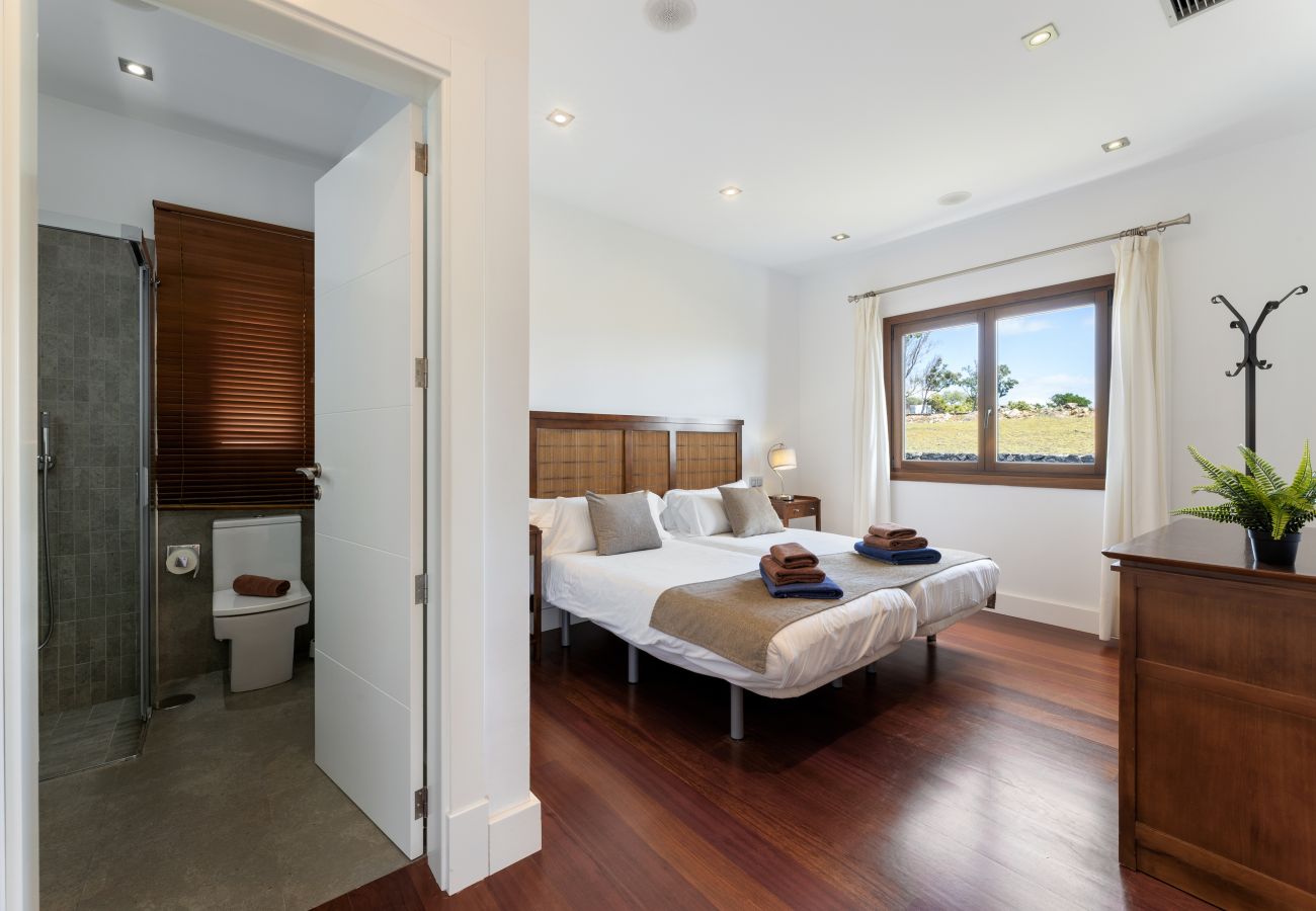Villa à Puerto Calero - Casa Carlota by Escape Home