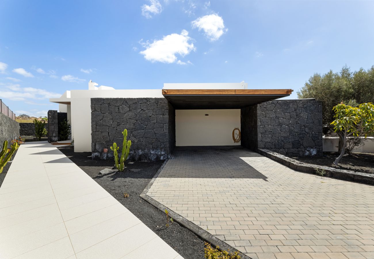 Villa à Puerto Calero - Casa Carlota by Escape Home