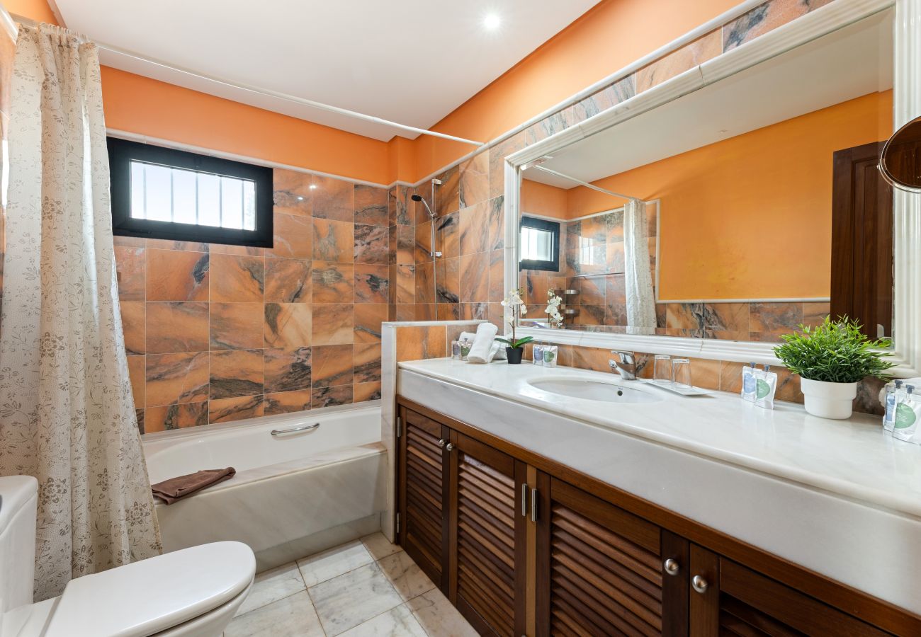 Villa à Playa Blanca - Villa Zafiro 10 by Escape Home