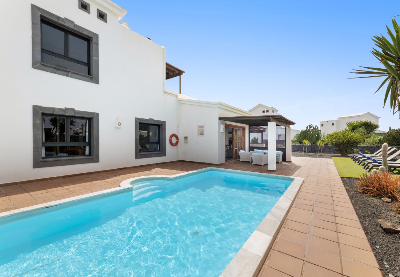 Villa à Playa Blanca - Villa Zafiro 10 by Escape Home